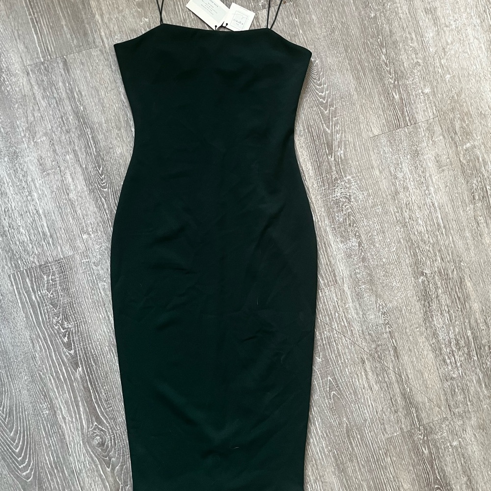 Elegant Emerald Green Spaghetti Strap Dress